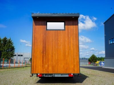 Tiny-House-Loft-Mobilheim-auf-Raedern-mit-Trailer-768x512-1.jpg