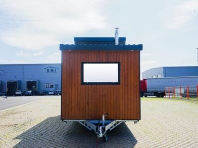 Tiny-House-Loft-Mobilheim-auf-Trailer-mit-Strassenzulassung-TUeV-768x512-1.jpg